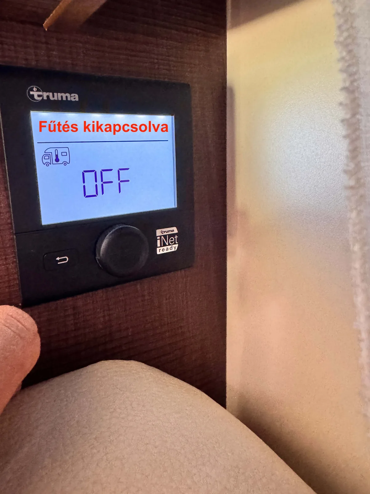 Truma panel – csapvíz hőmérő piktogramja